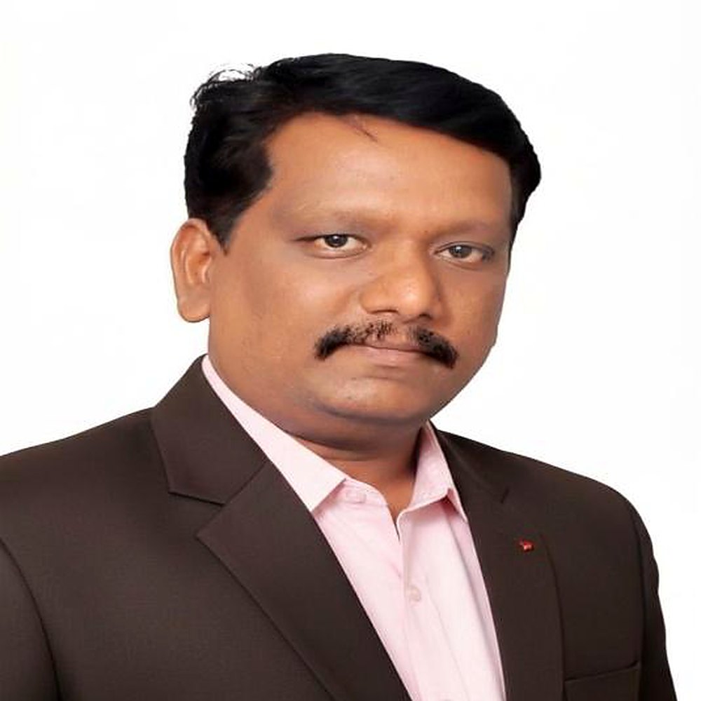 Portrait of Senthil Muthu